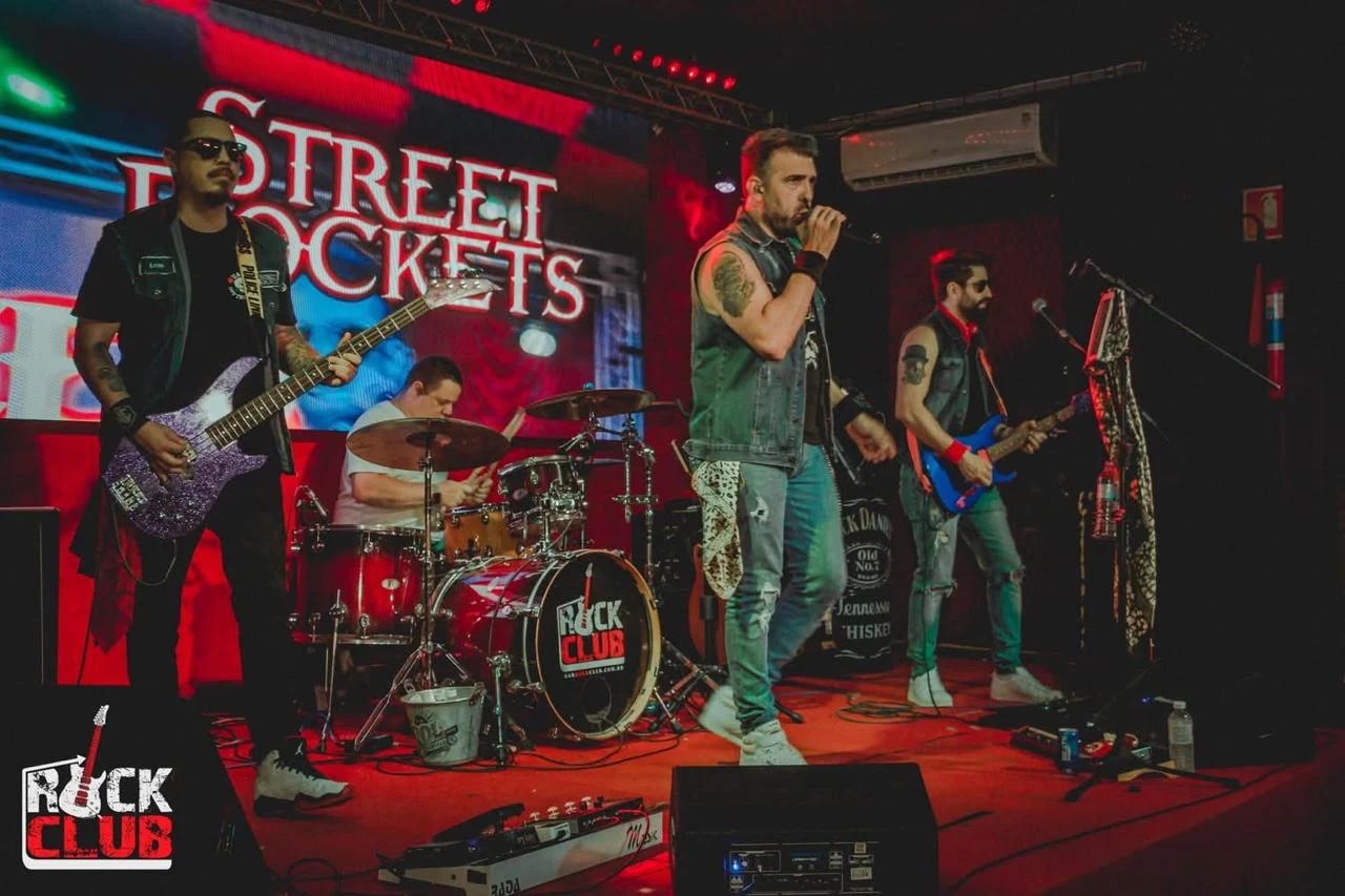 Banda Street Rockets ao vivo em festa anos 80 no Rock Club
